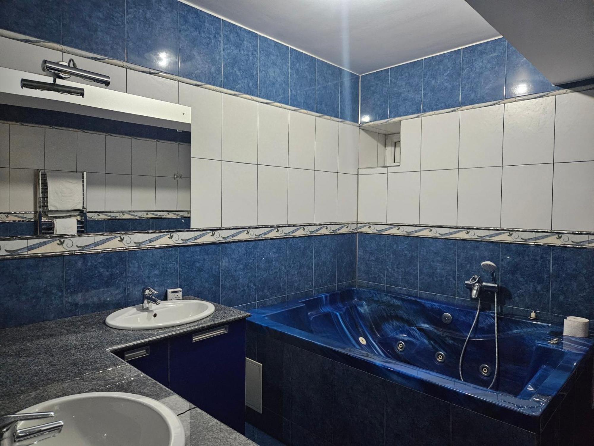 Simple Villa Rooms National Arena Self Check In Бухарест Экстерьер фото